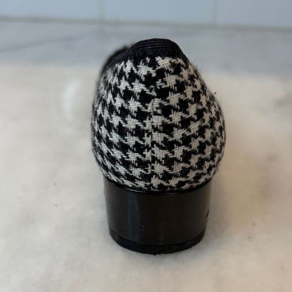 Isaac Mirzrahi Shoes Flats Houndstooth Black and White Mini Heel Ballet Flats - Picture 12 of 14